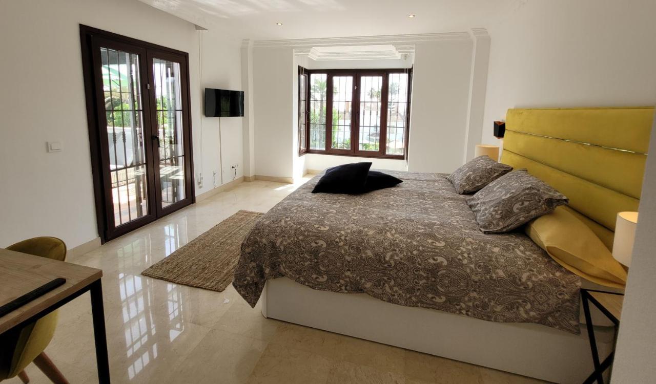 Beach And Golf Resort La Perla Miguel Adults Only Marbella Bagian luar foto