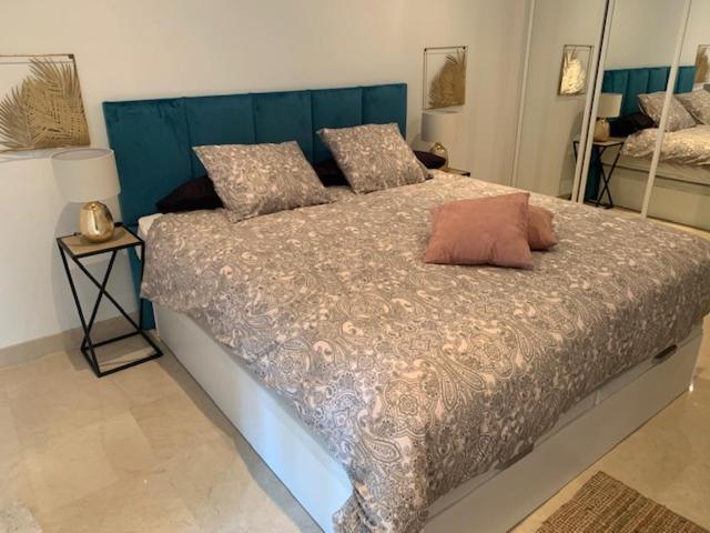 Beach And Golf Resort La Perla Miguel Adults Only Marbella Bagian luar foto