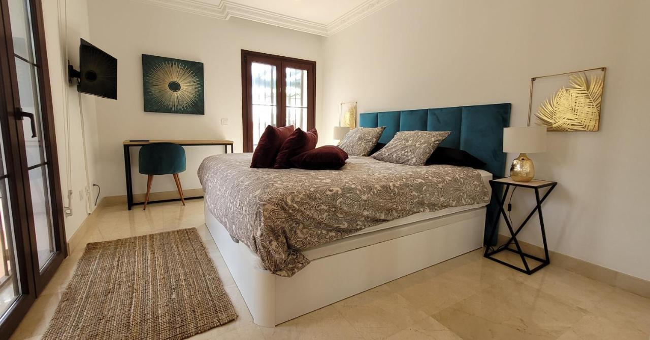 Beach And Golf Resort La Perla Miguel Adults Only Marbella Bagian luar foto